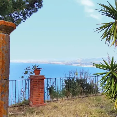 Apartment Bouganville In Greco Tindari